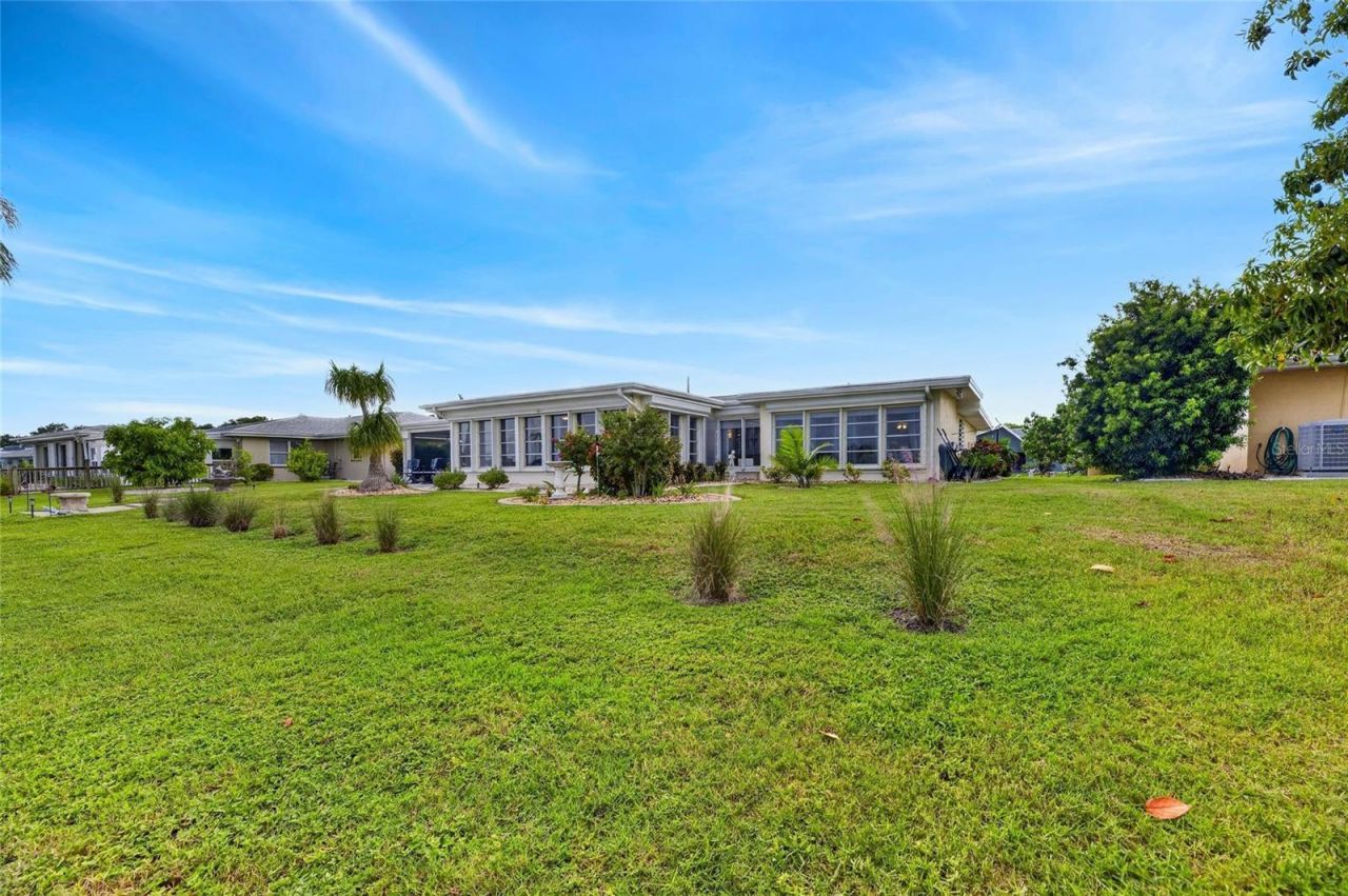 1516 New Bedford Drive , Sun City Center, FL 33573 Photo