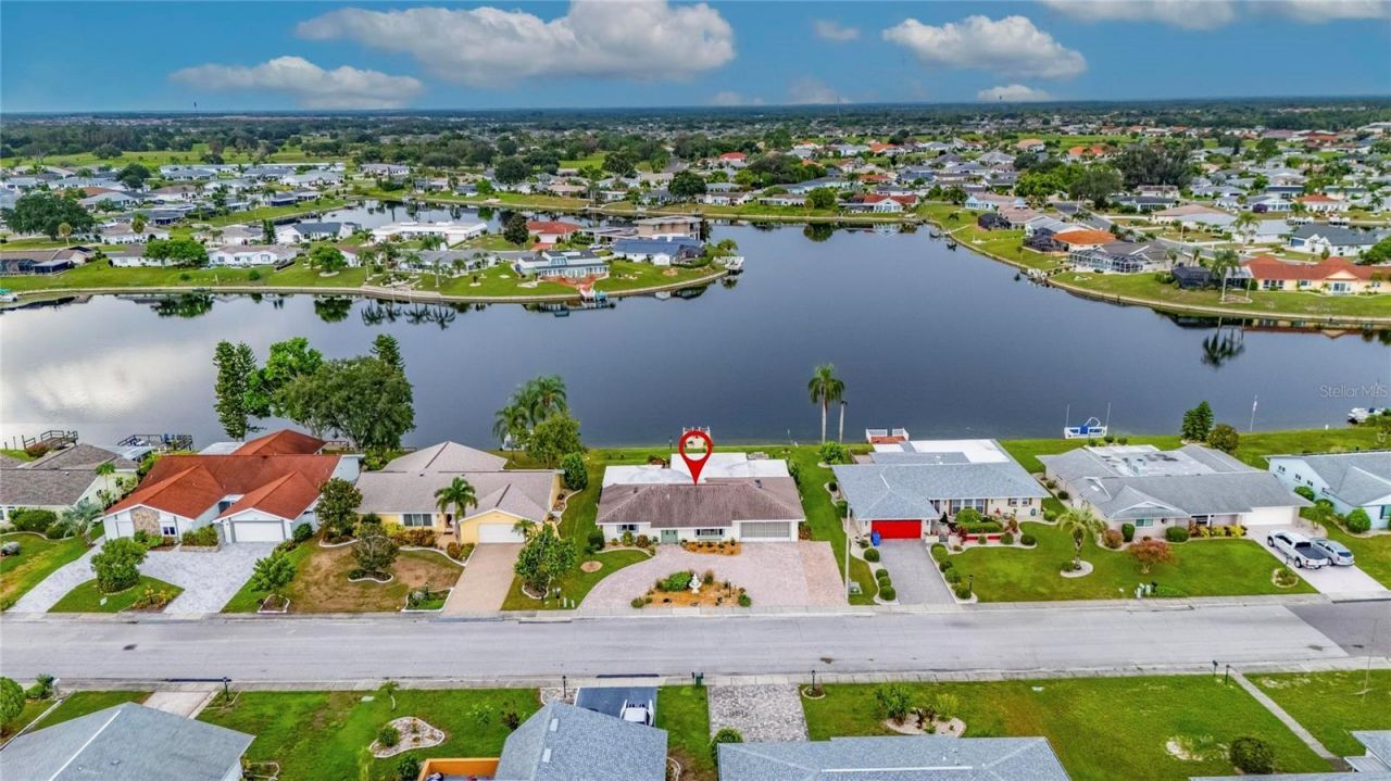 1516 New Bedford Drive , Sun City Center, FL 33573 Photo