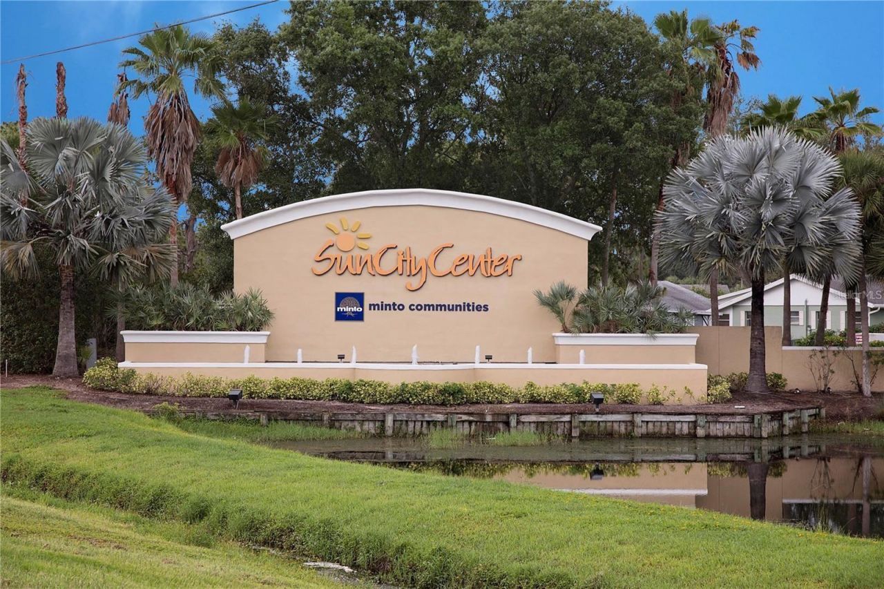 1516 New Bedford Drive , Sun City Center, FL 33573 Photo