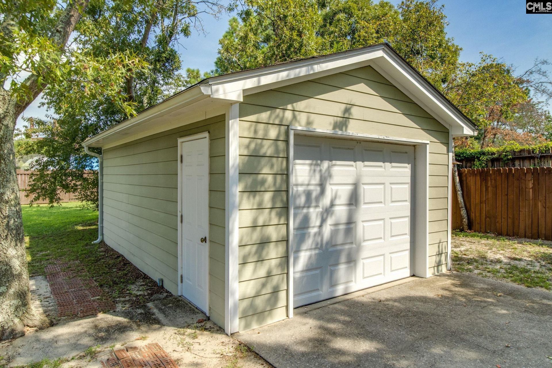 313 Centeridge Drive  Photo 18