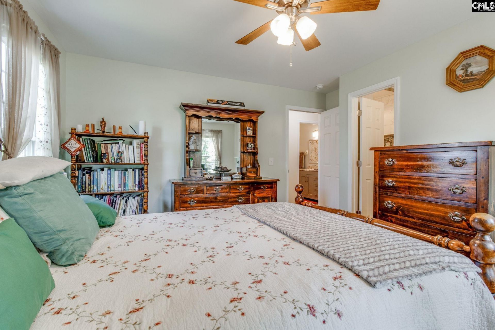 313 Centeridge Drive  Photo 8