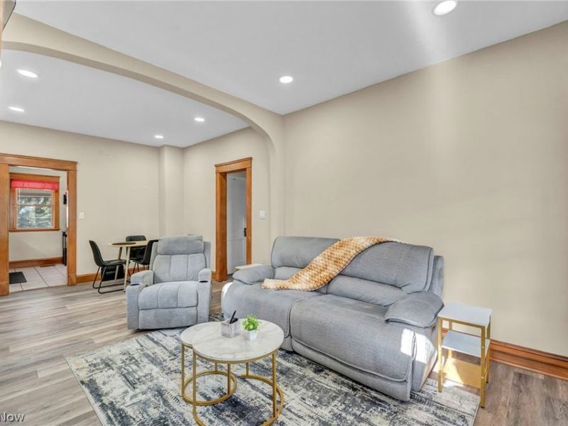 10823 Plymouth Avenue, Cleveland, OH 44125 Photo 6
