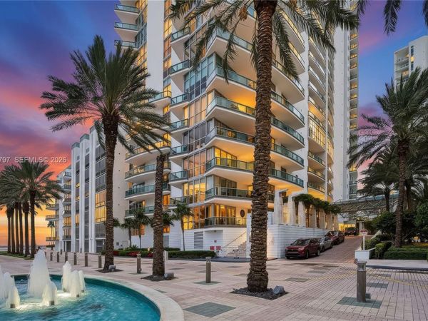 1331 Brickell Bay Dr , Unit 611, Miami, FL 33131