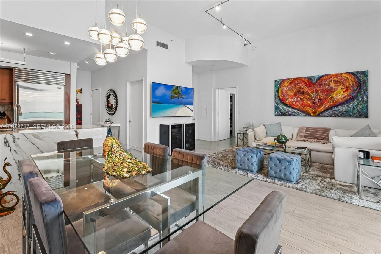 1331 Brickell Bay Dr , Unit 611, Miami, FL 33131 Photo