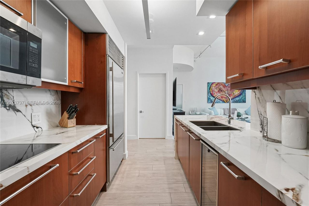 1331 Brickell Bay Dr , Unit 611, Miami, FL 33131 Photo