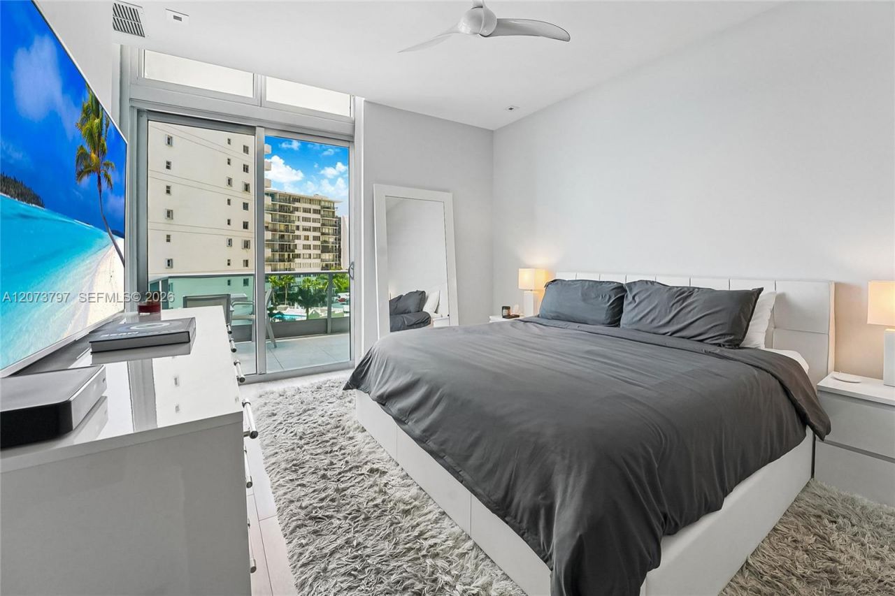1331 Brickell Bay Dr , Unit 611, Miami, FL 33131 Photo