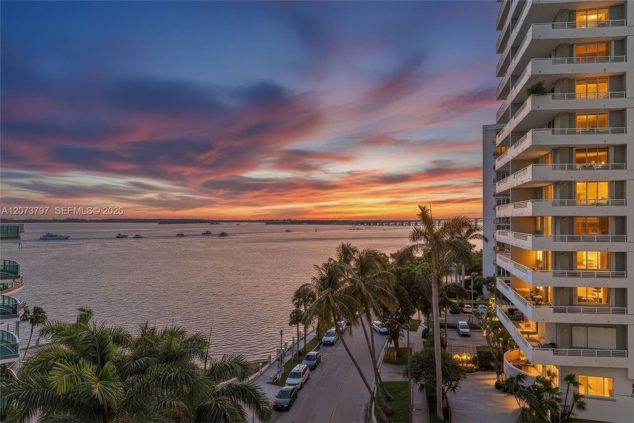 1331 Brickell Bay Dr , Unit 611, Miami, FL 33131 Photo