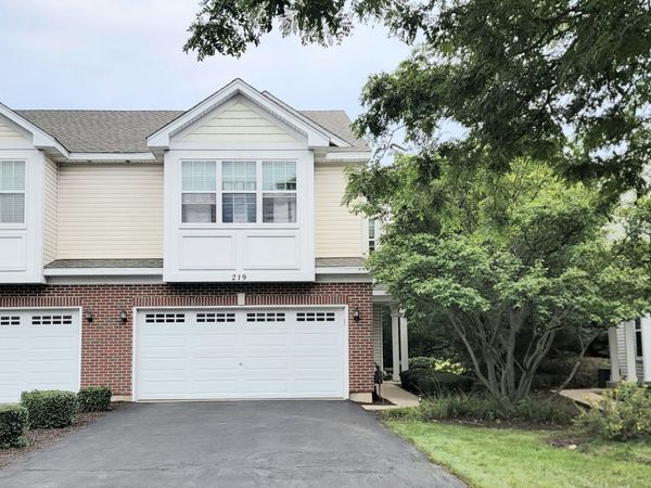 219 S Alder Creek Drive W, Romeoville, IL 60446