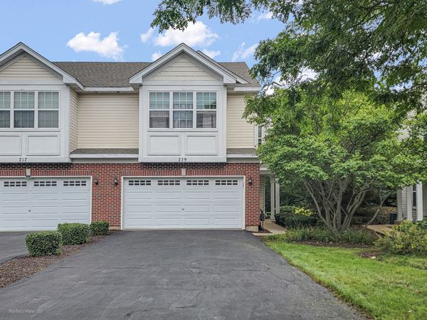 219 S Alder Creek Drive W, Romeoville, IL 60446
