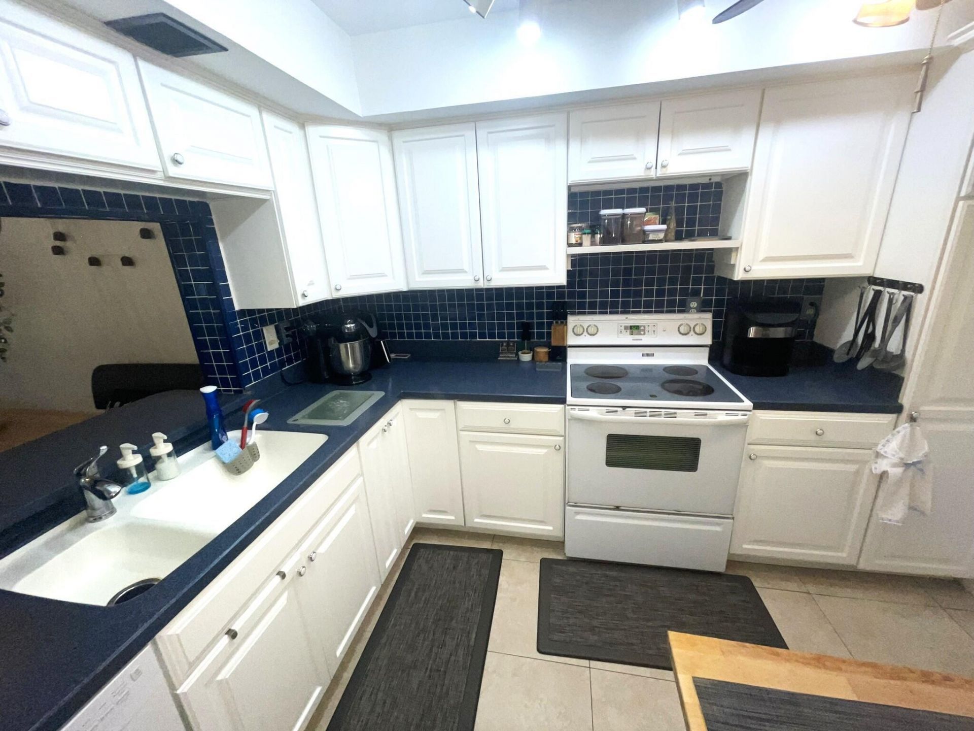 2500 Presidential Way, Unit 106, West Palm Beach, FL 33401 Photo