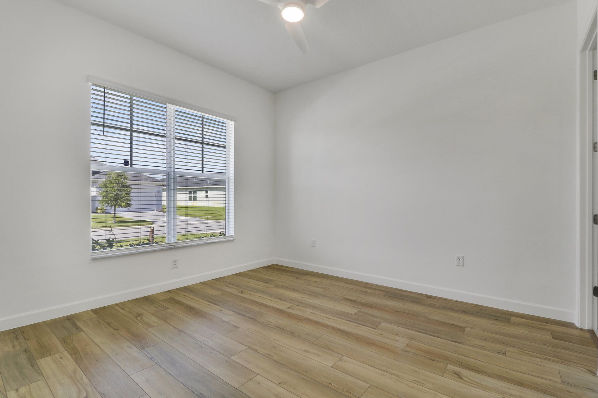 1113 SE Crosswood Way, Port Saint Lucie, FL 34984 Photo
