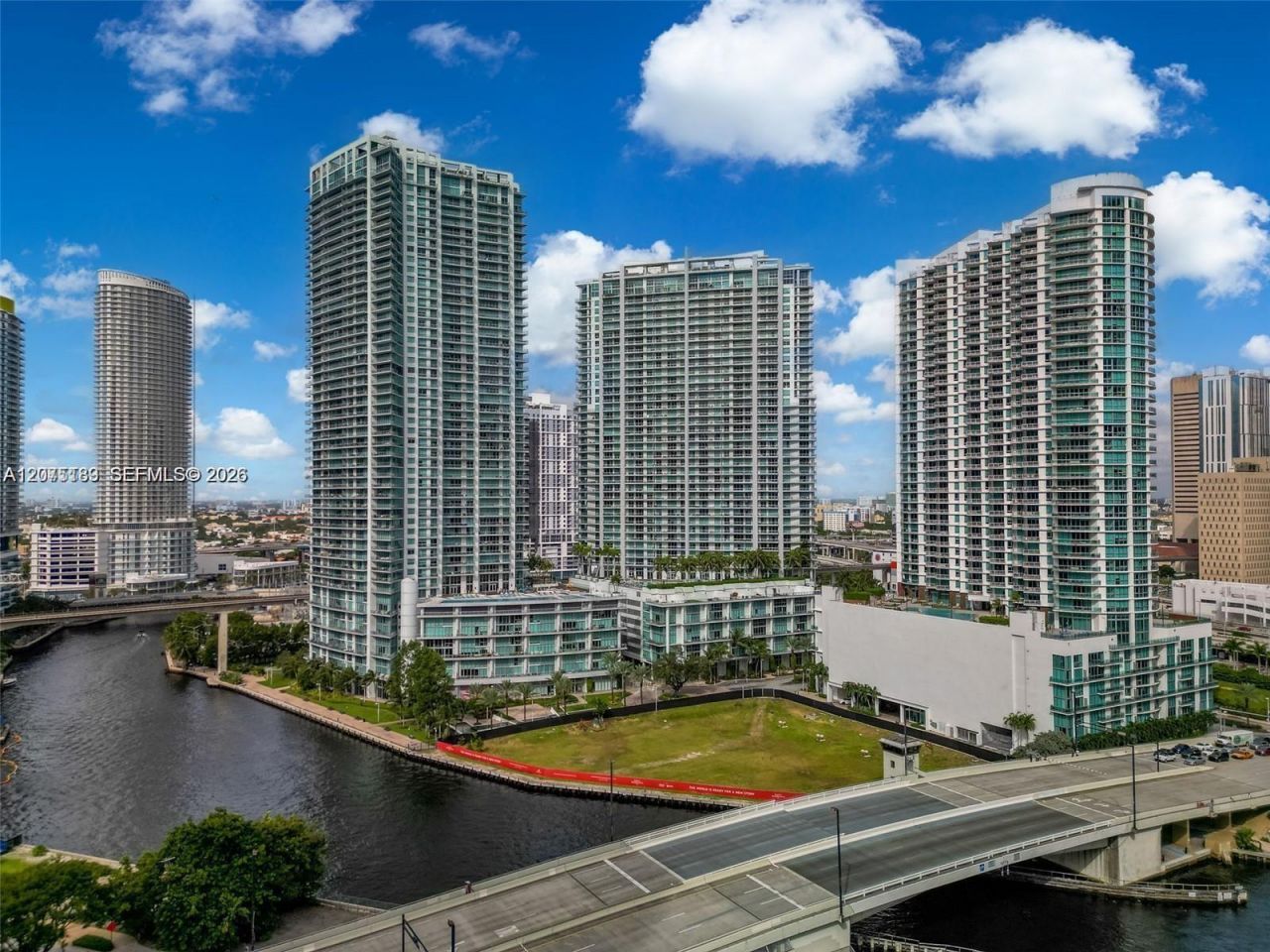 90 SW 3rd Street , Unit 3703-1, Miami, FL 33130 Photo