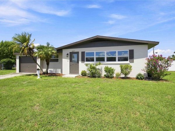 2057 GARDEN PARKWAY , BRADENTON, FL 34205