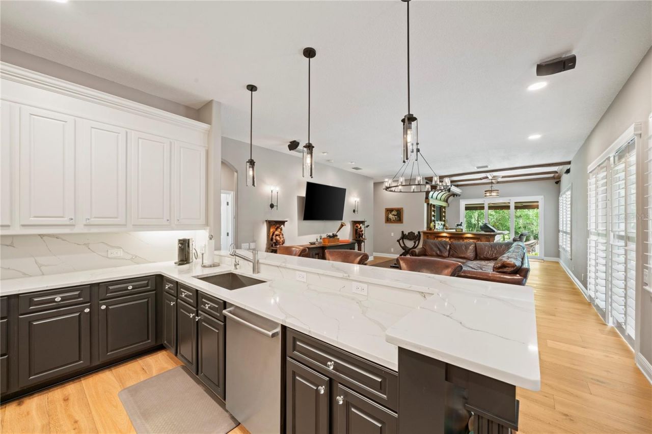 2805 Berwick Drive, Tarpon Springs, FL 34688 Photo