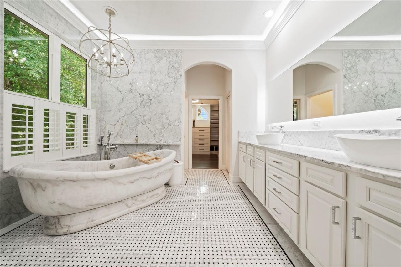 2805 Berwick Drive, Tarpon Springs, FL 34688 Photo