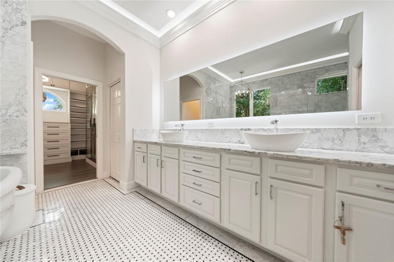 2805 Berwick Drive, Tarpon Springs, FL 34688 Photo