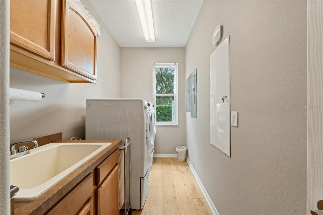 2805 Berwick Drive, Tarpon Springs, FL 34688 Photo