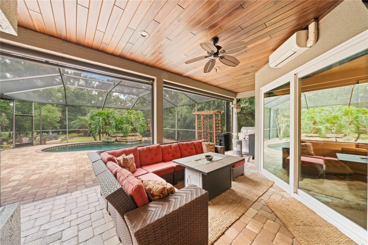 2805 Berwick Drive, Tarpon Springs, FL 34688 Photo