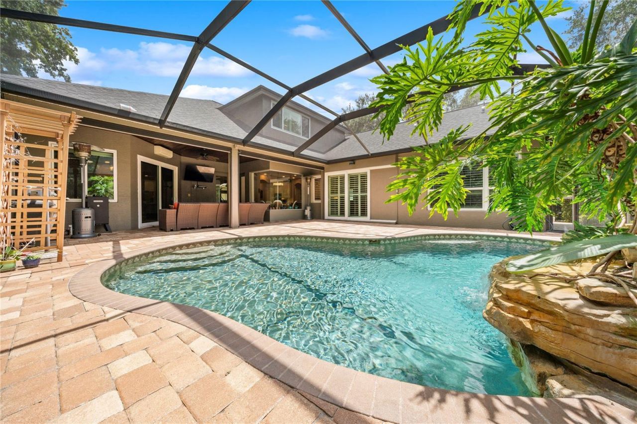 2805 Berwick Drive, Tarpon Springs, FL 34688 Photo