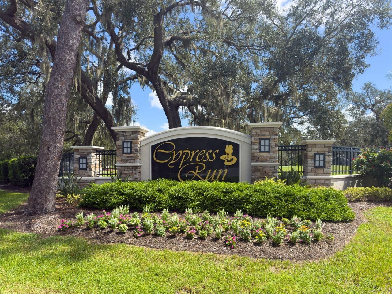 2805 Berwick Drive, Tarpon Springs, FL 34688 Photo
