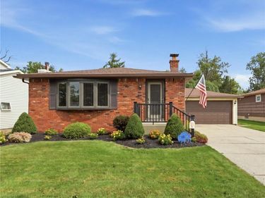 202 Barbados Drive, Buffalo, NY 14227