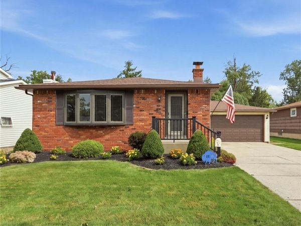 202 Barbados Drive , Buffalo, NY 14227