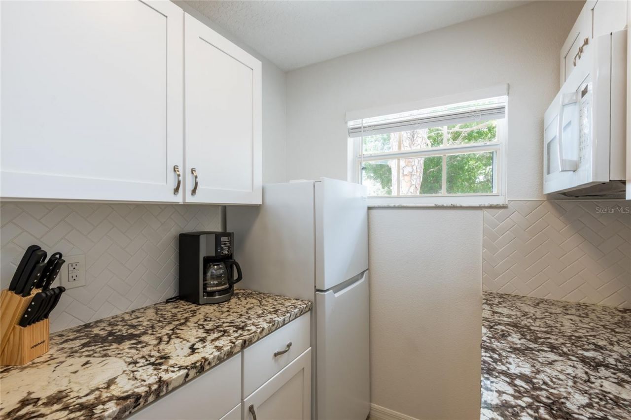 1213 Benedict Court, Sarasota, FL 34237 Photo
