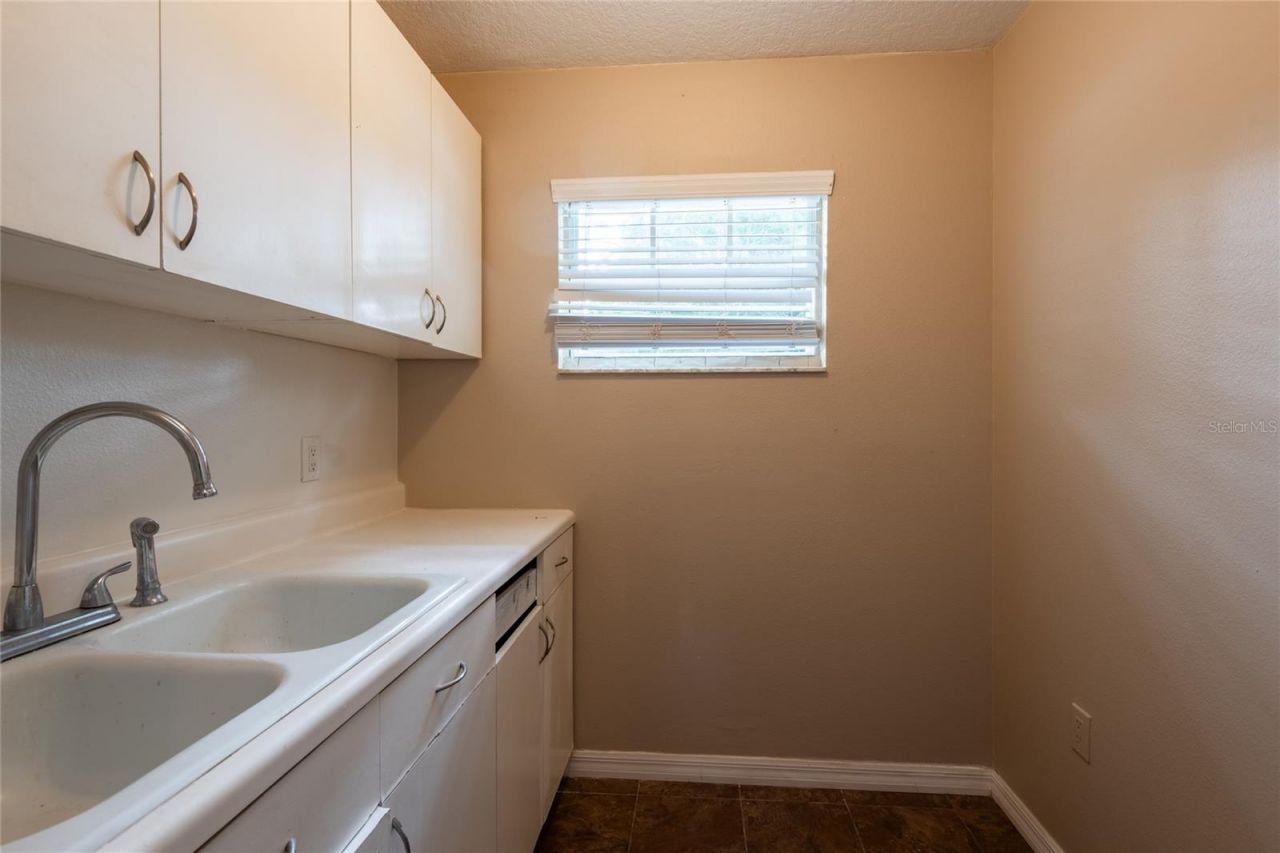 1213 Benedict Court, Sarasota, FL 34237 Photo