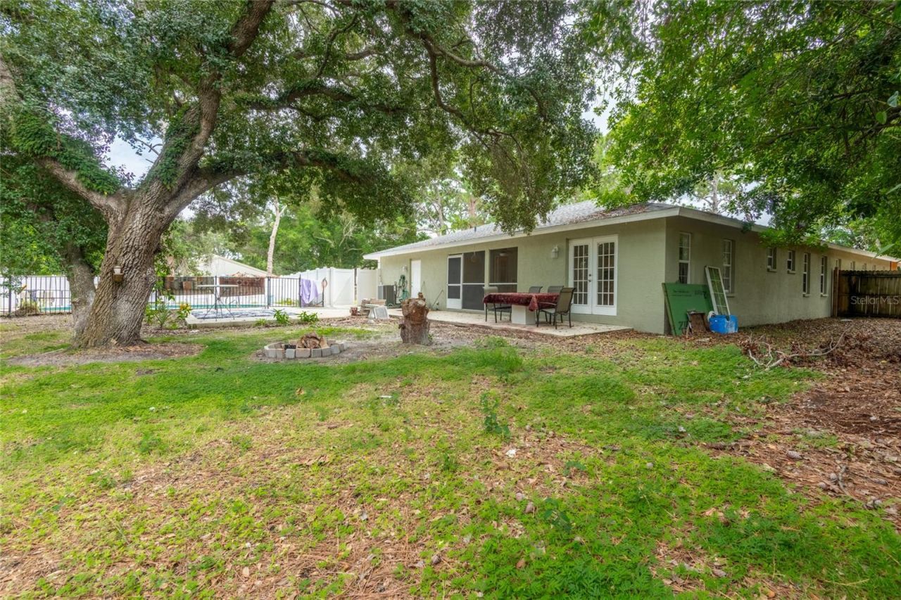 1213 Benedict Court, Sarasota, FL 34237 Photo