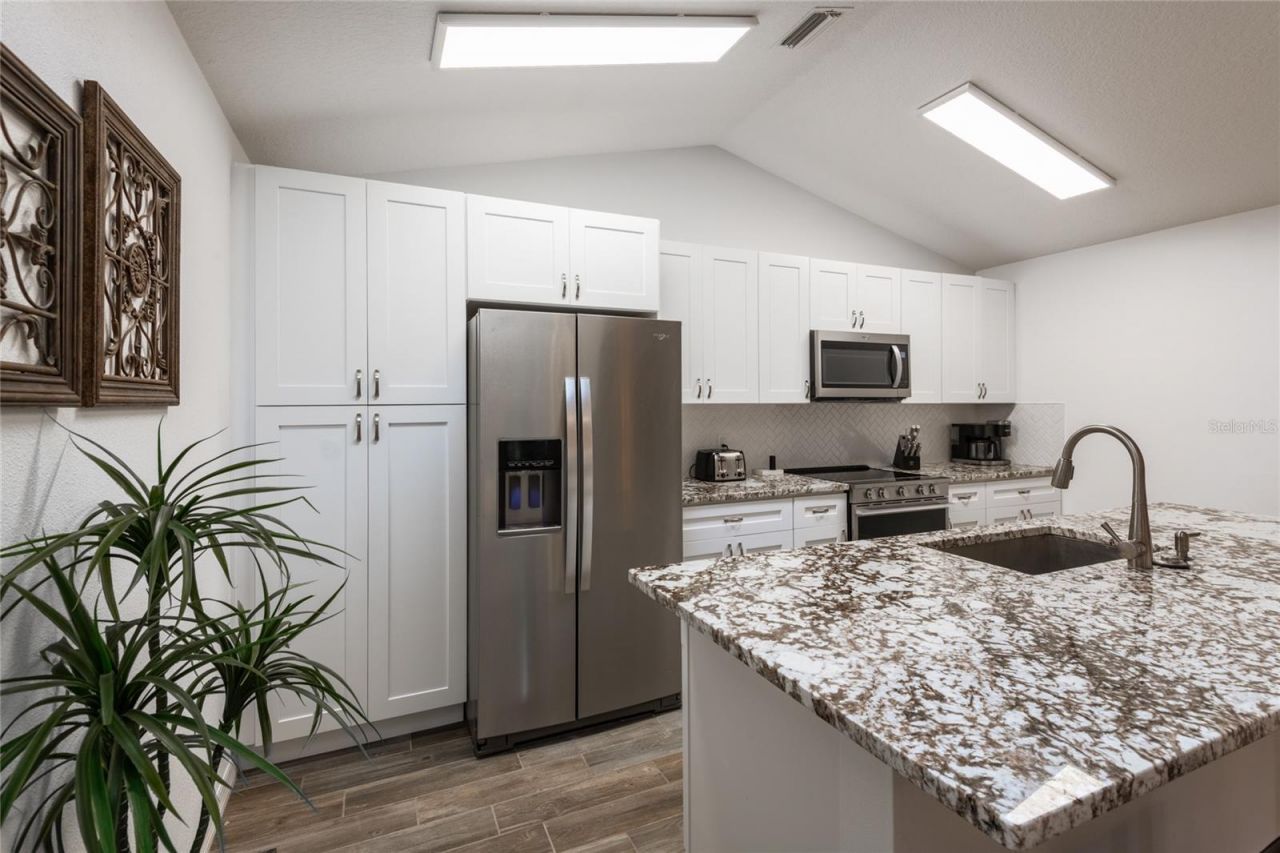 1213 Benedict Court, Sarasota, FL 34237 Photo