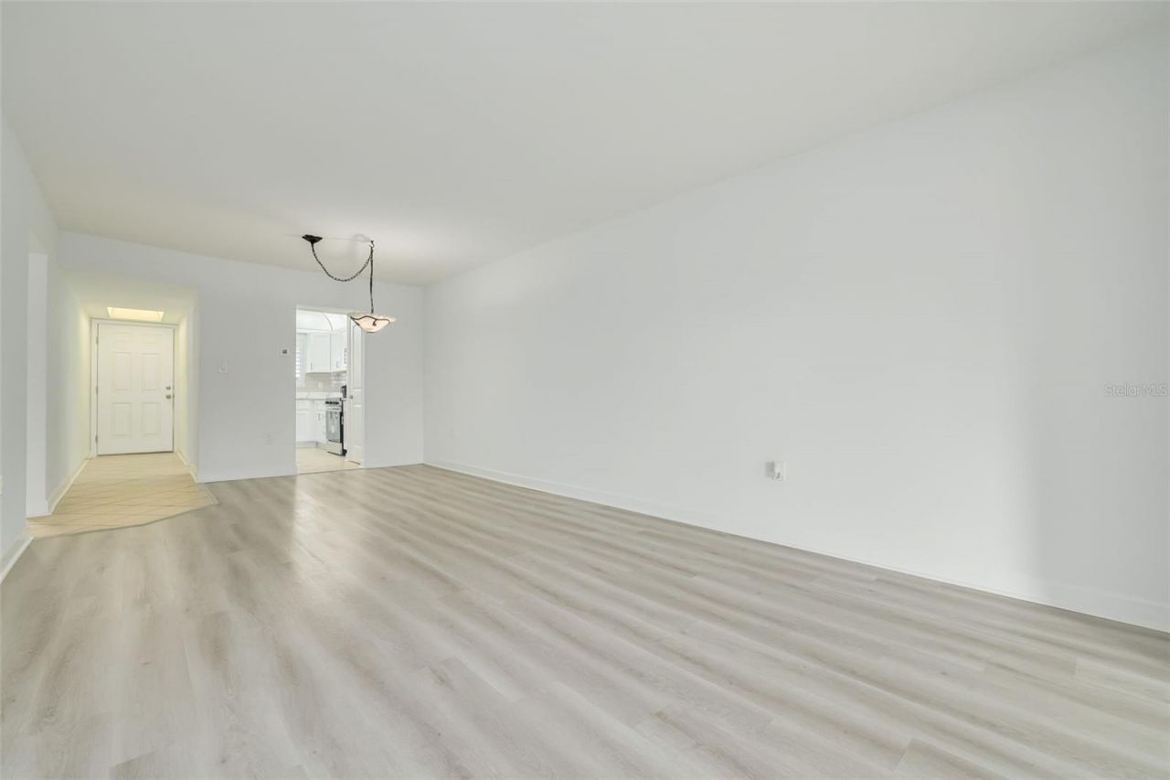 4550 Overlook Drive Ne, Unit 152, Saint Petersburg, FL 33703 Photo