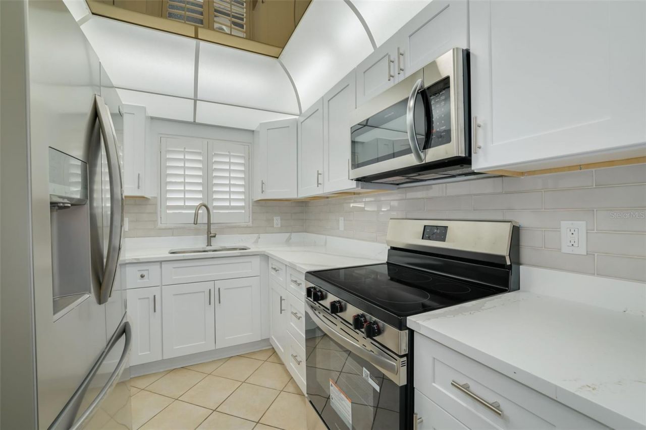 4550 Overlook Drive Ne, Unit 152, Saint Petersburg, FL 33703 Photo