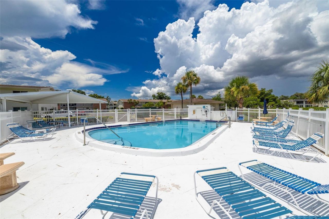 4550 Overlook Drive Ne, Unit 152, Saint Petersburg, FL 33703 Photo