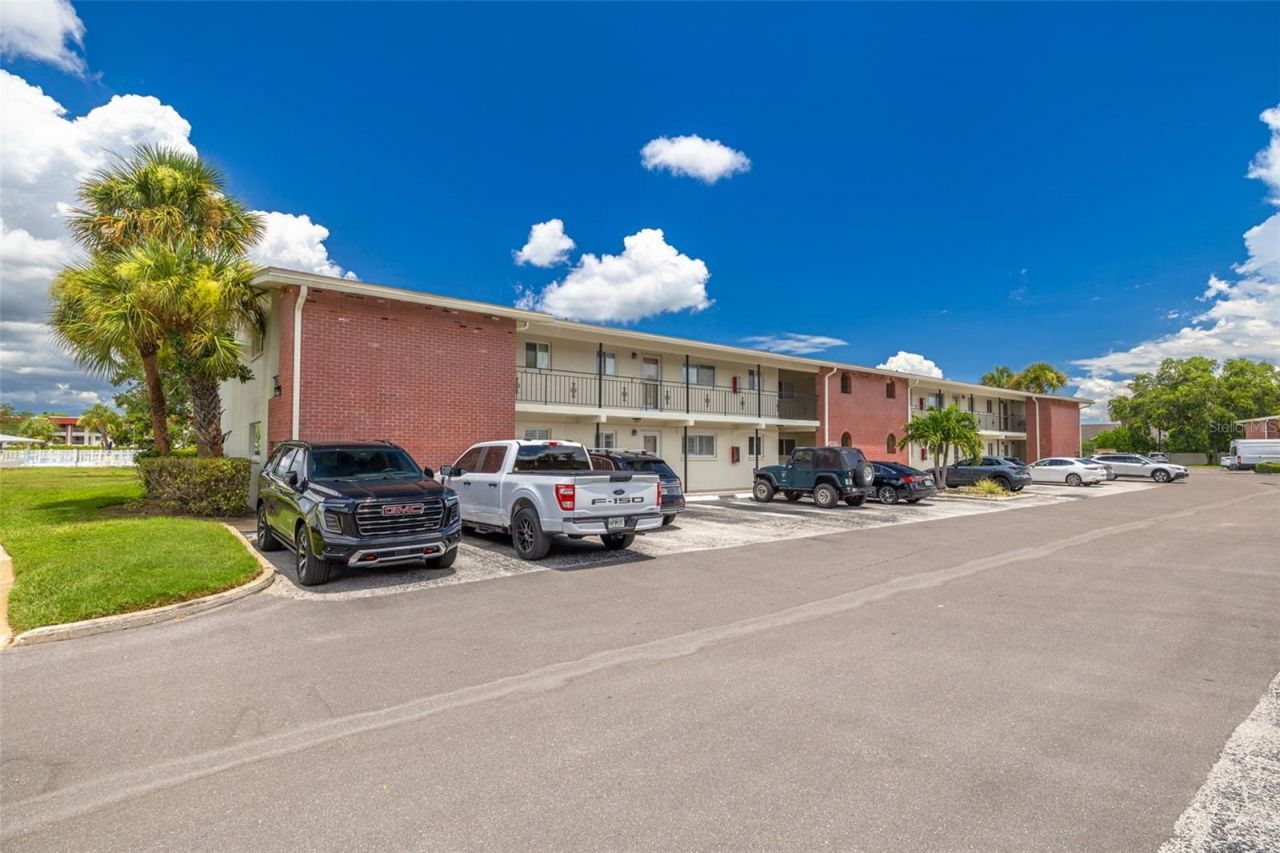 4550 Overlook Drive Ne, Unit 152, Saint Petersburg, FL 33703 Photo