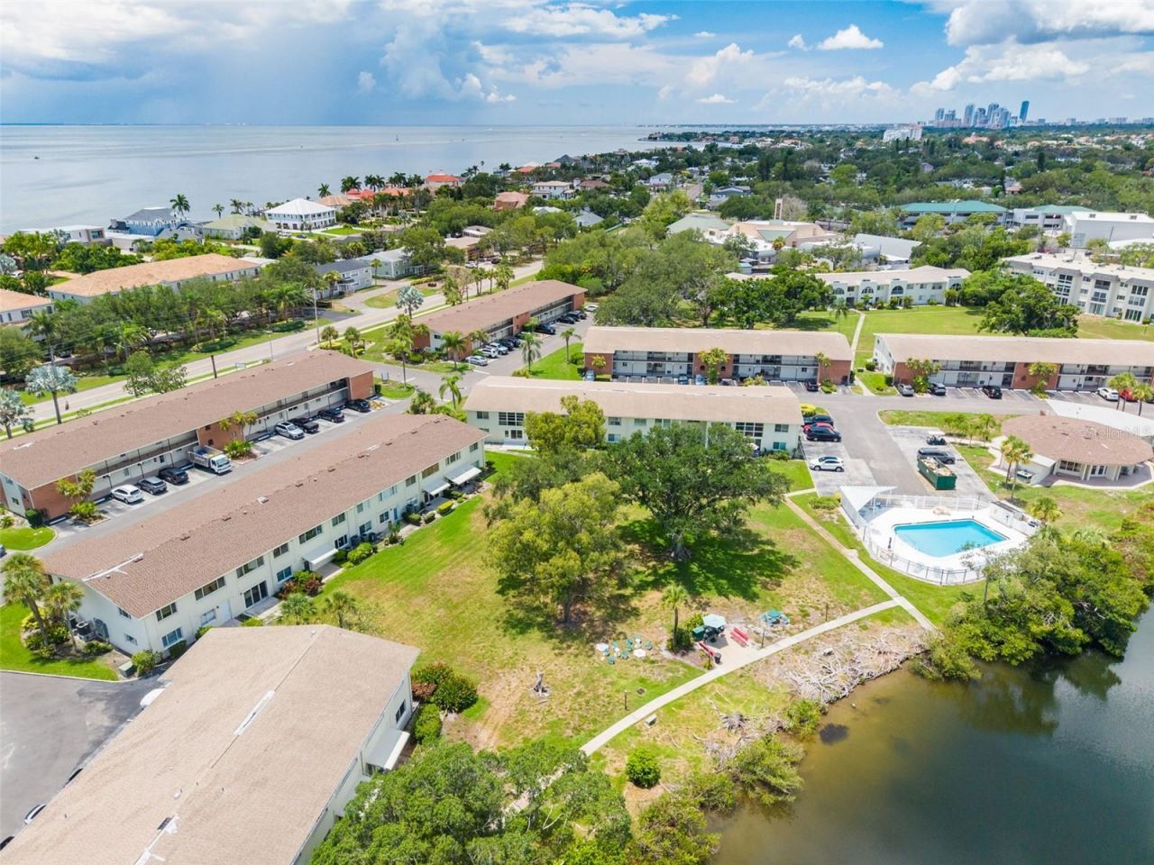 4550 Overlook Drive Ne, Unit 152, Saint Petersburg, FL 33703 Photo