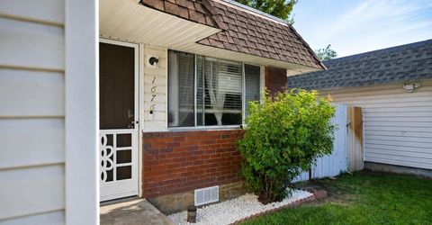 1676 Sue Way, Sparks, NV 89431 Photo