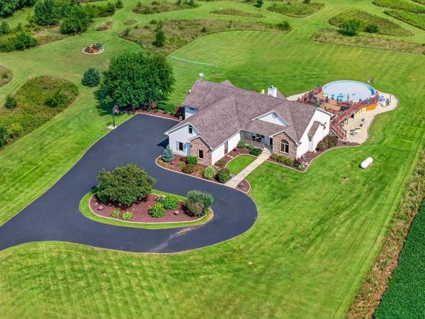 4314 Old Stage Road, Brooklyn, WI 53521