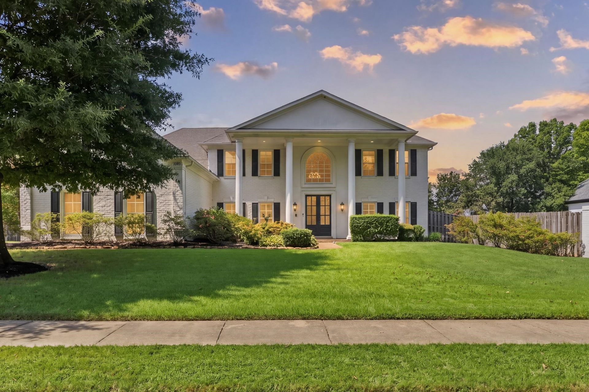 1926 COORS CREEK DR Collierville, TN 38017