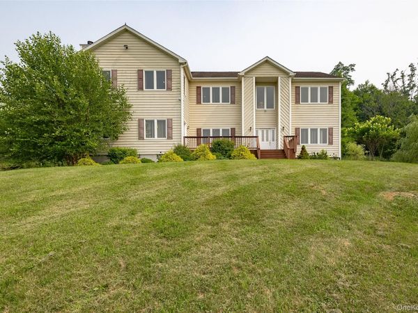 192 E Hook Road, Hopewell Junction, NY 12533