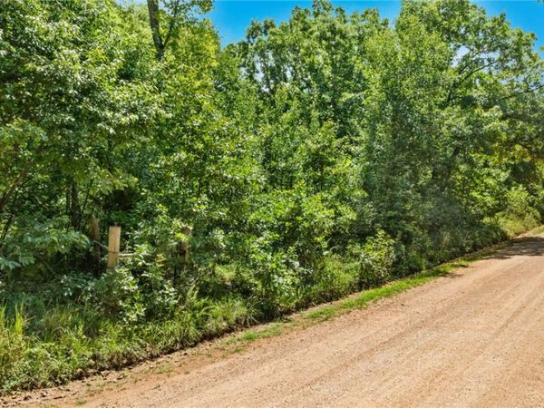 Fruitwood Road , Bentonville, AR 72736