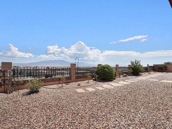 5545 Pikes Peak Loop NE, Rio Rancho, NM 87144