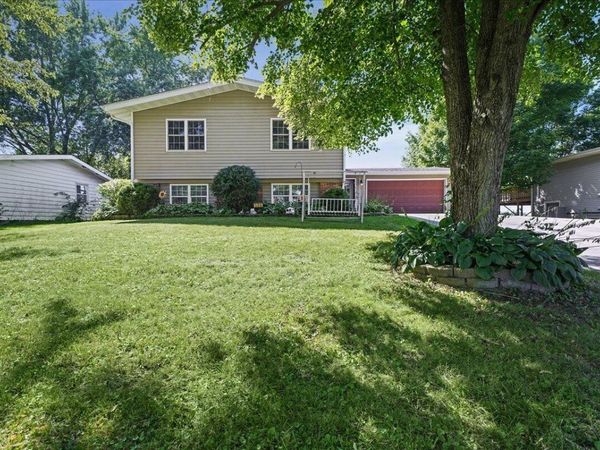 534 Robyn Road, Valparaiso, IN 46385
