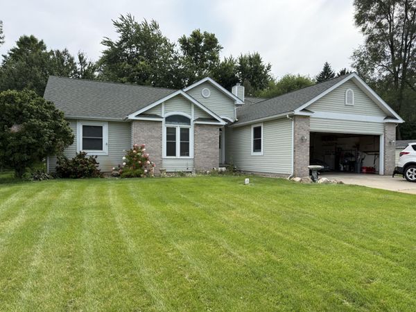 3216 W Greenbriar Lane , La Porte, IN 46350
