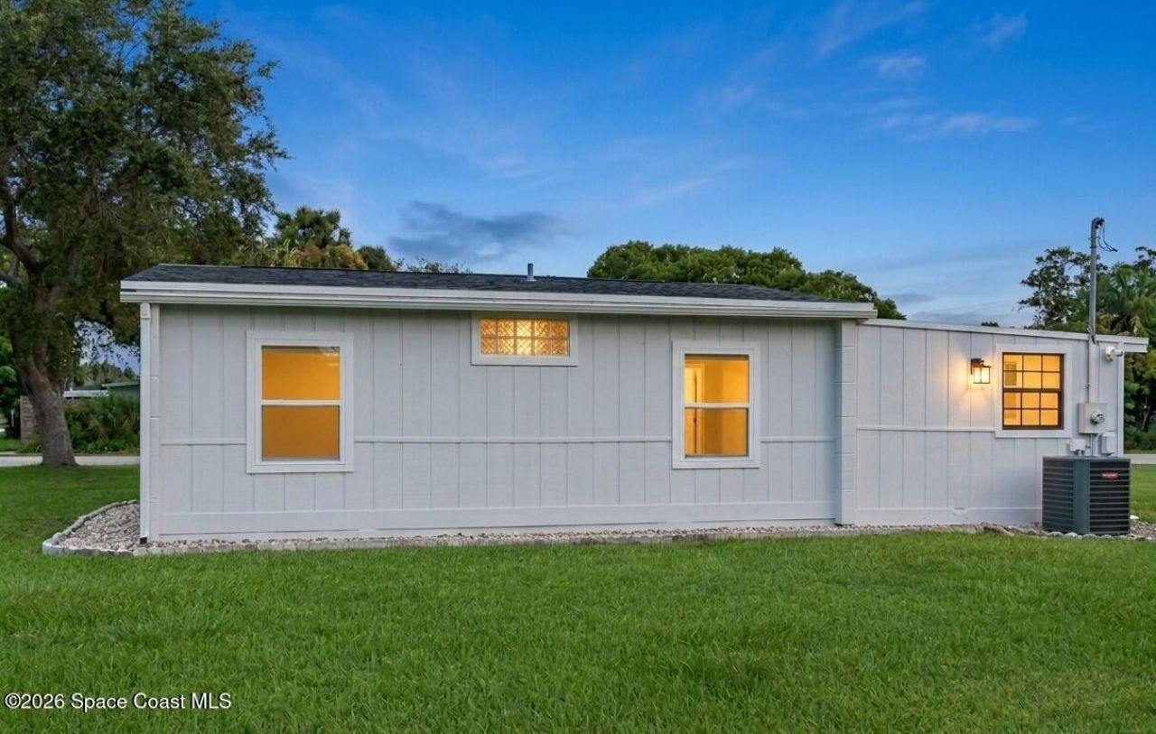 1480 6th Avenue, Vero Beach, FL 32960 Photo