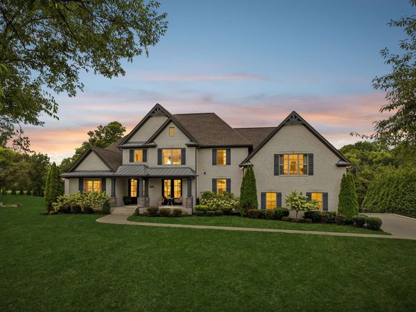 868 Douglas Bend Rd , Gallatin, TN 37066