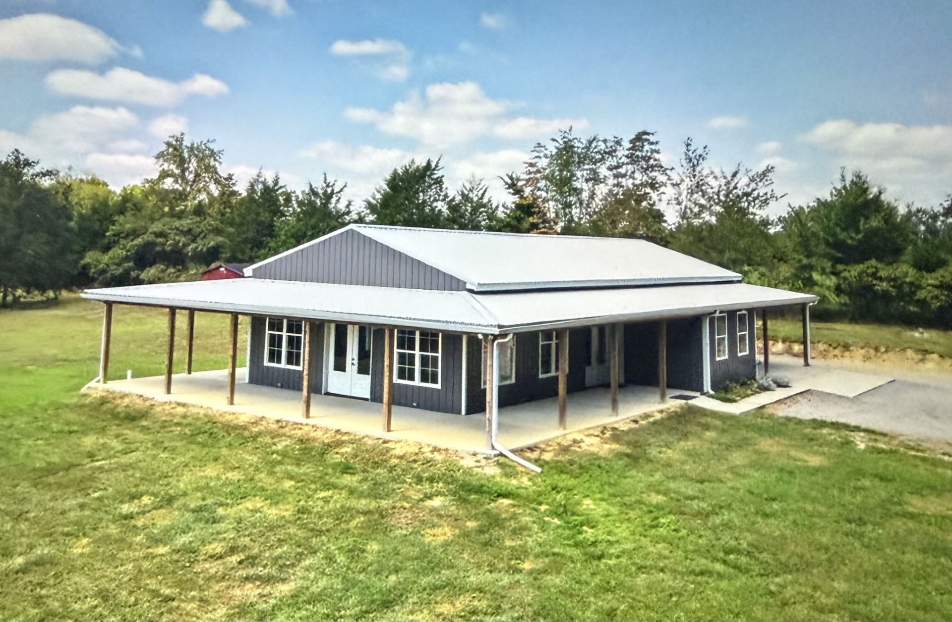 7130 Highway 31e, Westmoreland, TN 37186 Main Photo