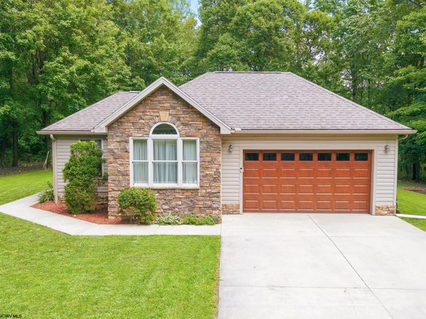 157 Reservoir Hill Road, Uniontown, PA 15401