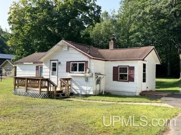 210 Midway Drive, Negaunee Twp, MI 49866