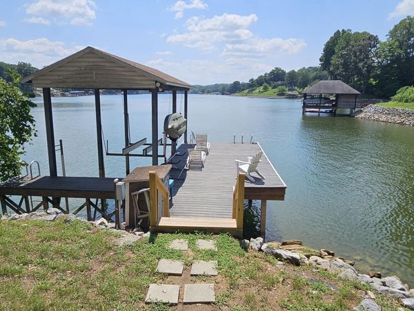 6136 Horseshoe Bend RD , Goodview, VA 24095
