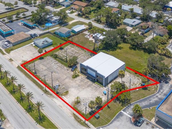 1524 Ridgewood Avenue, Holly Hill, FL 32117